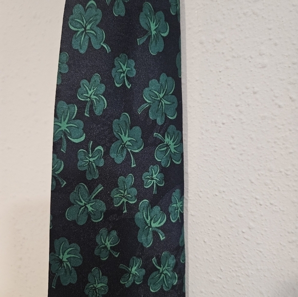 Shamrock St. Patrick's Day tie - Picture 6 of 7